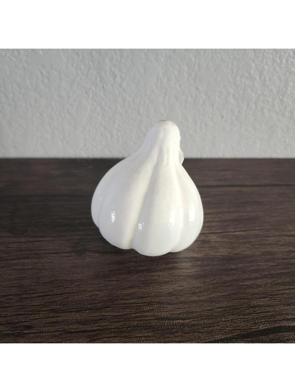 Vintage Handmade Art Glass White Garlic Bulb Decor Fruit